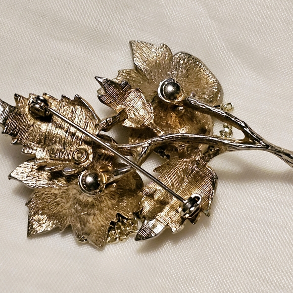 VTG HAR Hargo Double Flower Dangle Chain Tassells Goldtone 2.5" Brooch Pin - Picture 6 of 12